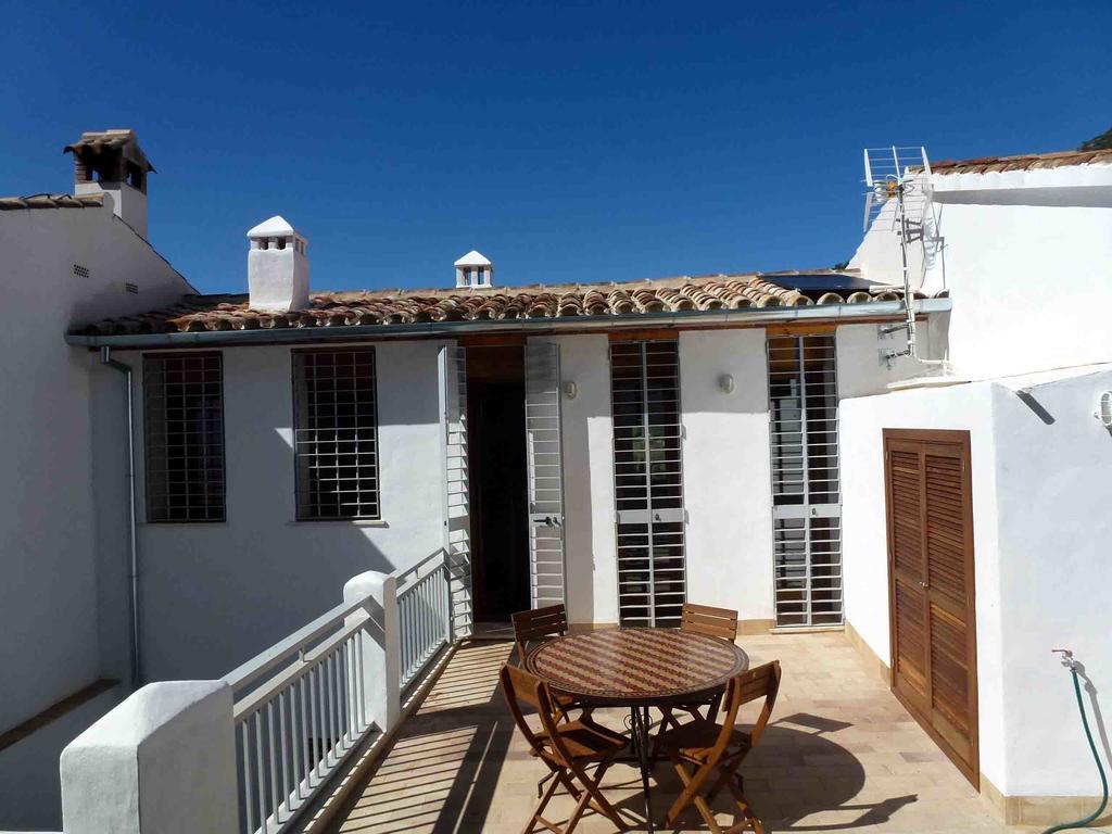 Casa Rural El Aljibe Benamahoma Exterior photo